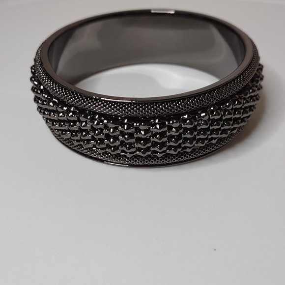 8.5 Inch Black Metal Bangle - Picture 3 of 9